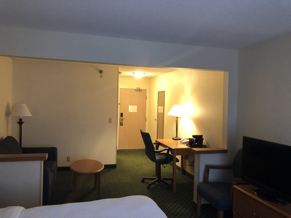 Baymont by Wyndham Coon Rapids - photo 22