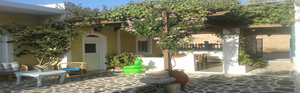 Paleochori Studios — 4-Star Luxury Hotel in Milos, Greece