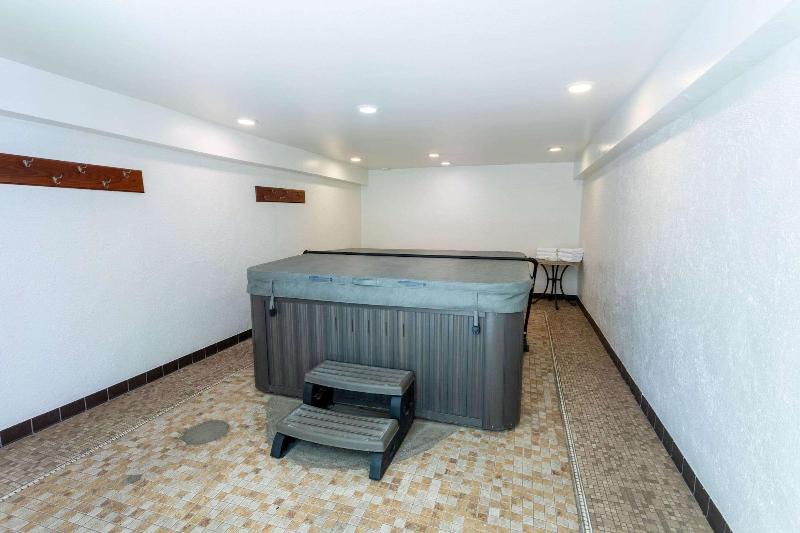 Days Inn by Wyndham Durango - photo 15