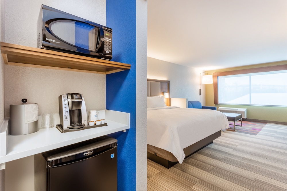 Holiday Inn Express & Suites Florence Cincinnati Airport by IHG - photo 8