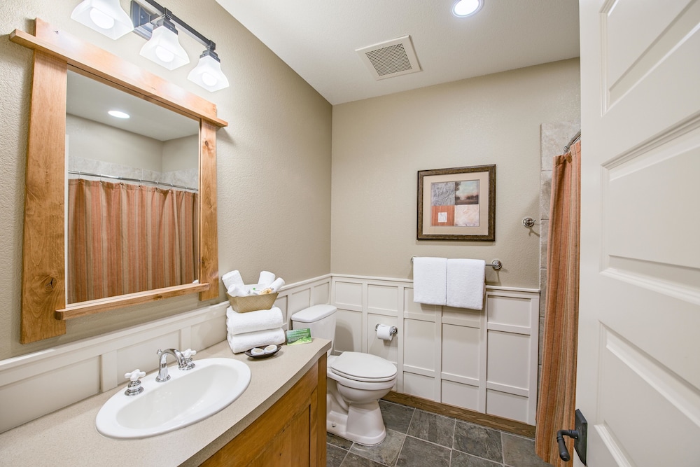 Silver Mountain Lodging - photo 16