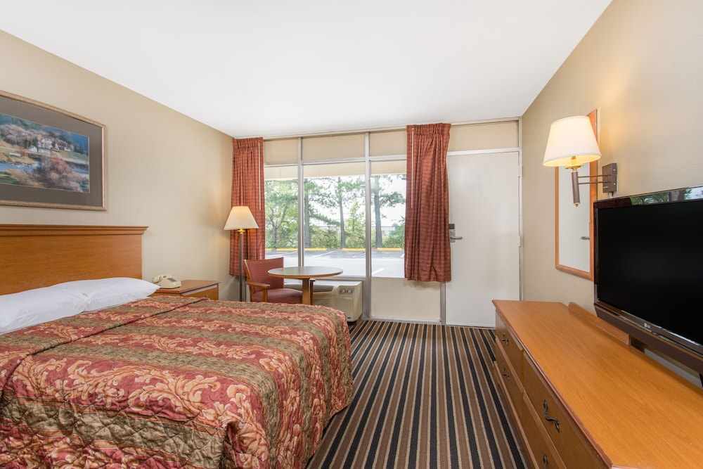 Travelodge Fredericksburg South - photo 6