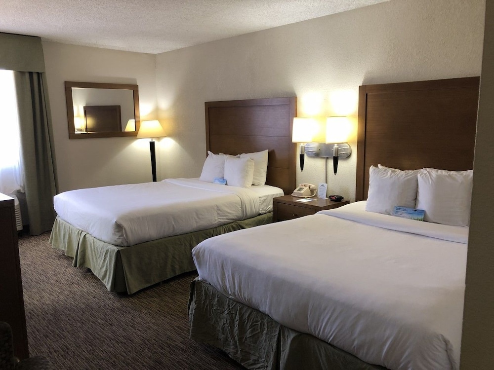 Days Hotel by Wyndham Peoria Glendale Area - photo 4