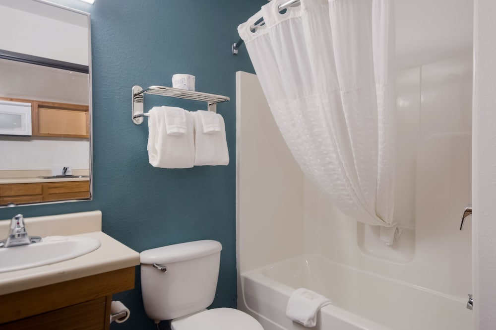 WoodSpring Suites Lexington - photo 19