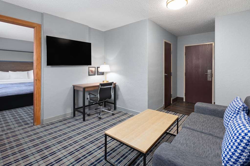 AmericInn by Wyndham Grinnell - photo 29