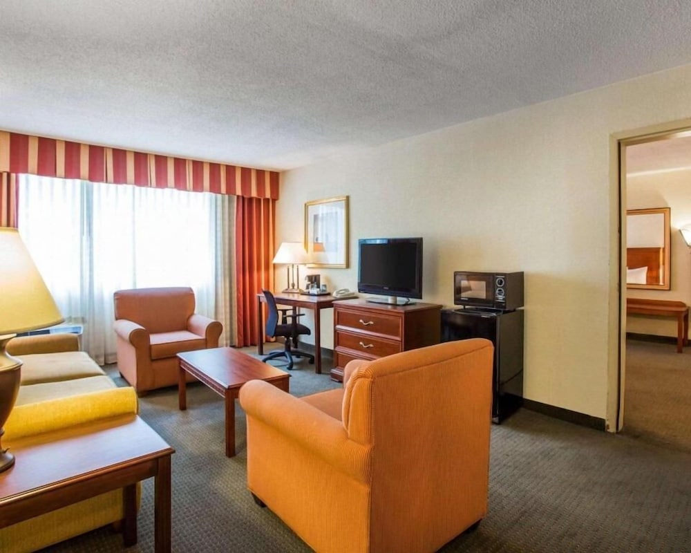 Budgetel Inn & Suites Atlanta - photo 13