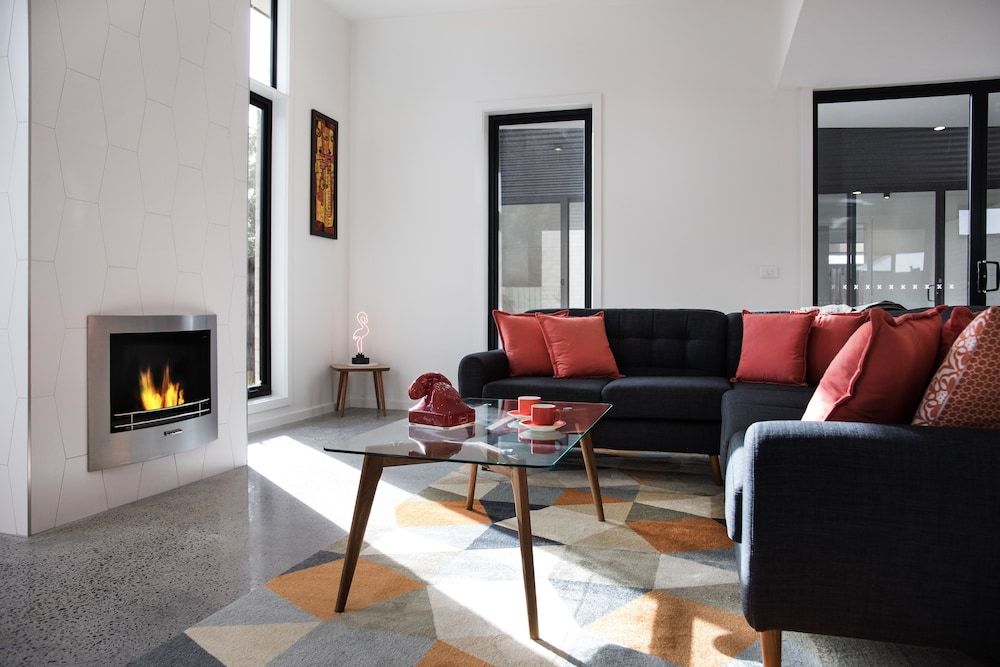 Arenas North 2 bedroom dog friendly home — 5-Star Luxury Hotel in Daylesford, Australia