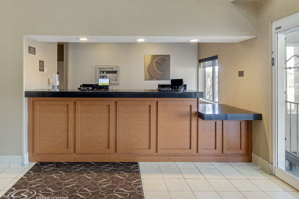 Comfort Suites Normal University area - photo 4