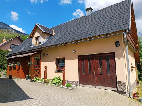 Vilka Tkáč - carbon neutral hotel in Unknown City