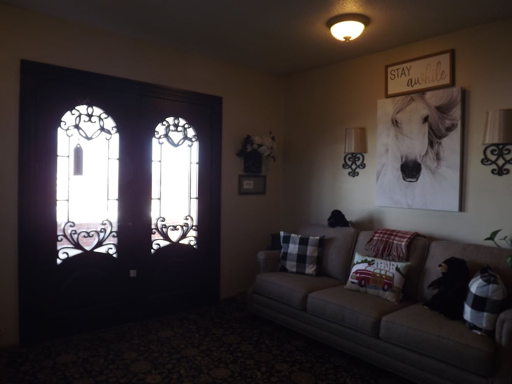 Crest Country Inn - photo 3