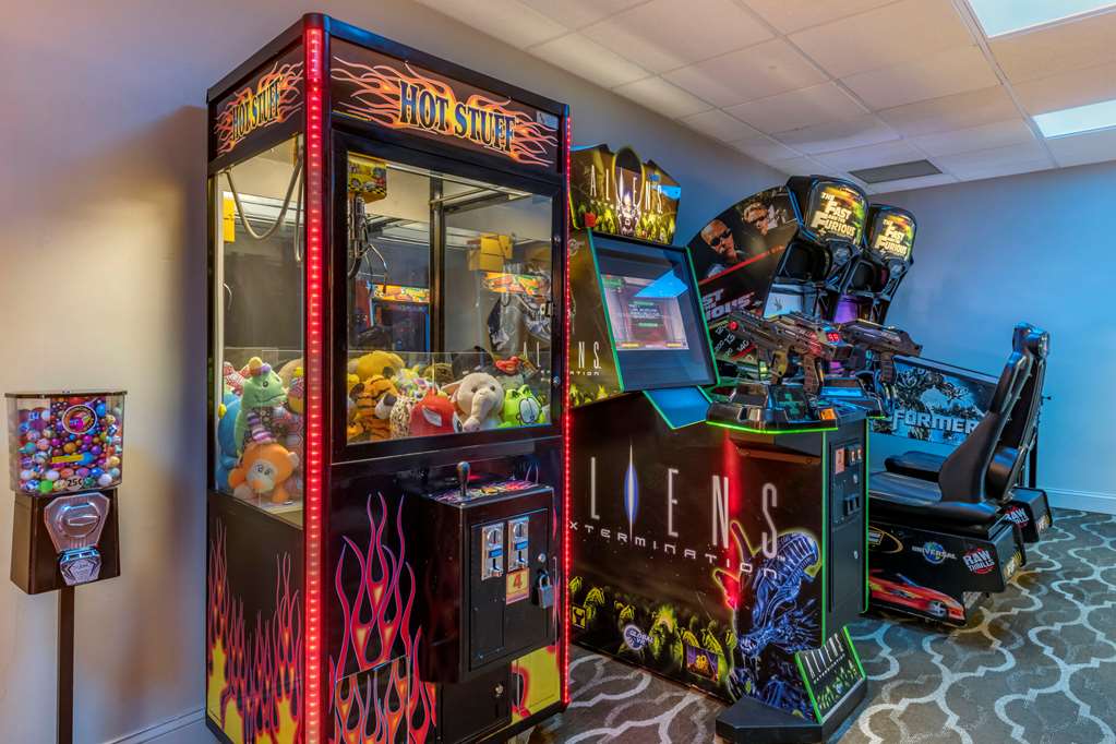 Comfort Suites Maingate East - photo 40