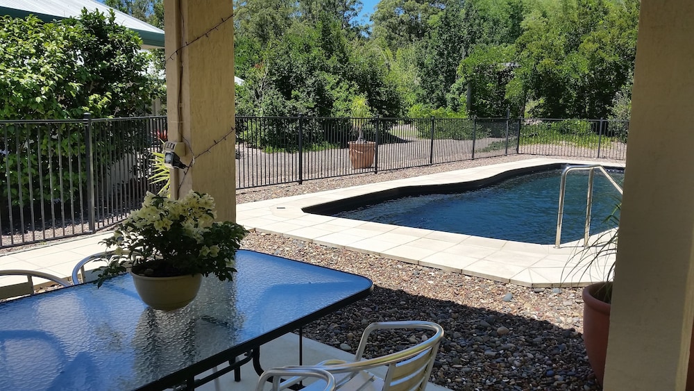 Mescal's at Pampoolah B&B — 4-Star Luxury Hotel in Taree, Australia
