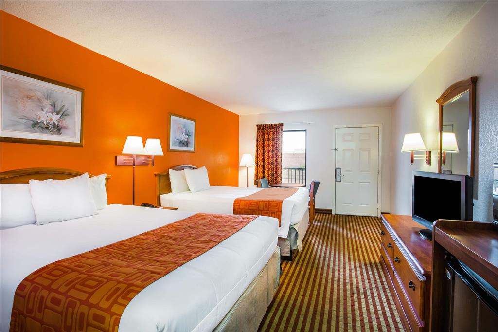 Howard Johnson by Wyndham Panama City - photo 8