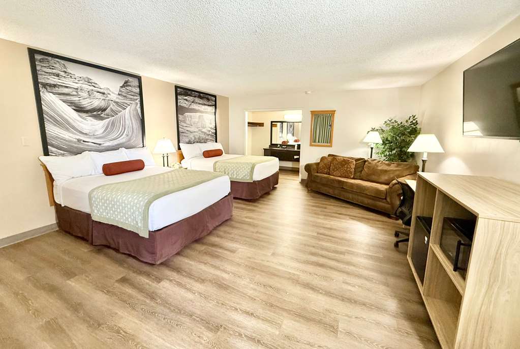 Super 8 by Wyndham Salina Scenic Hills Area - photo 19