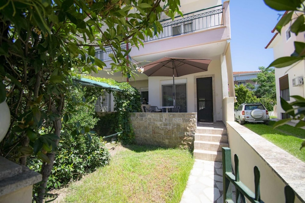 Effie’s Maisonette by Travel Pro Services Nikiti Halkidiki in Nikiti, Greece