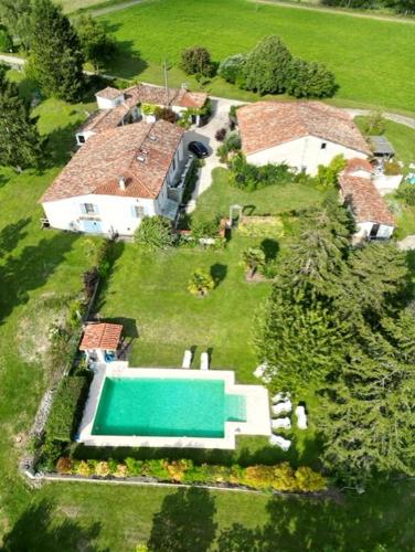 Chez Sarrazin - carbon neutral hotel in Chalais