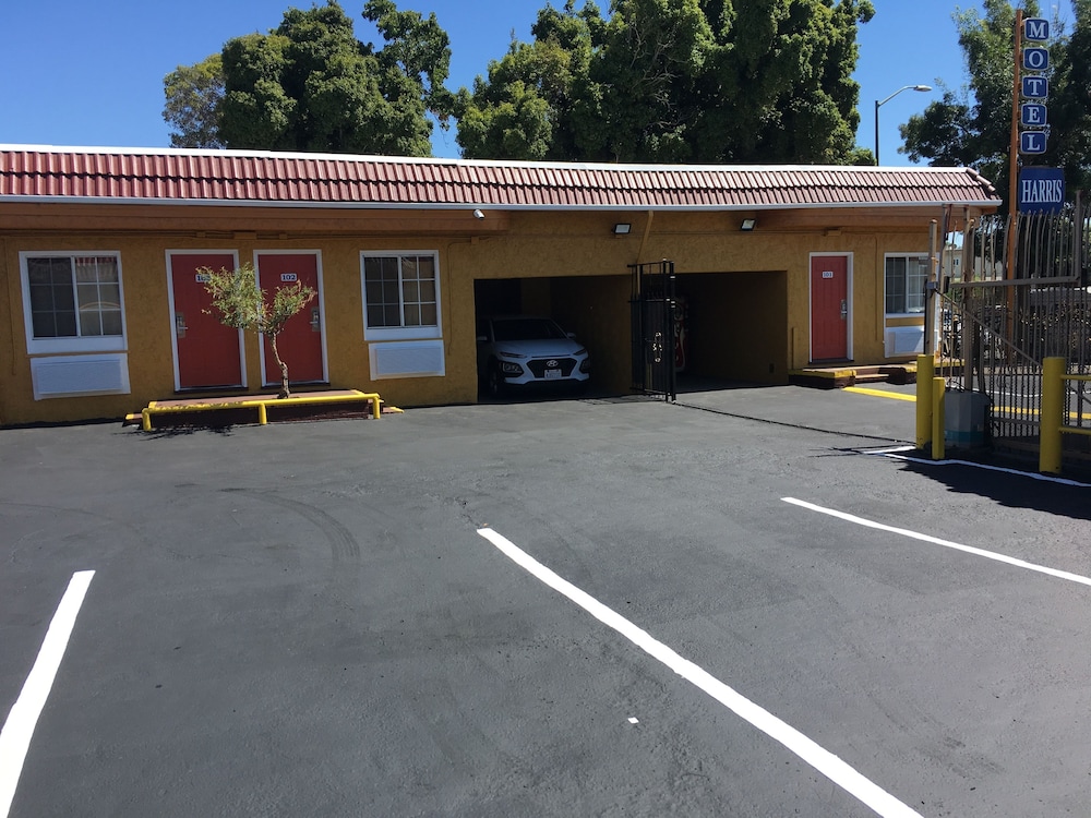 Harris Motel - photo 60