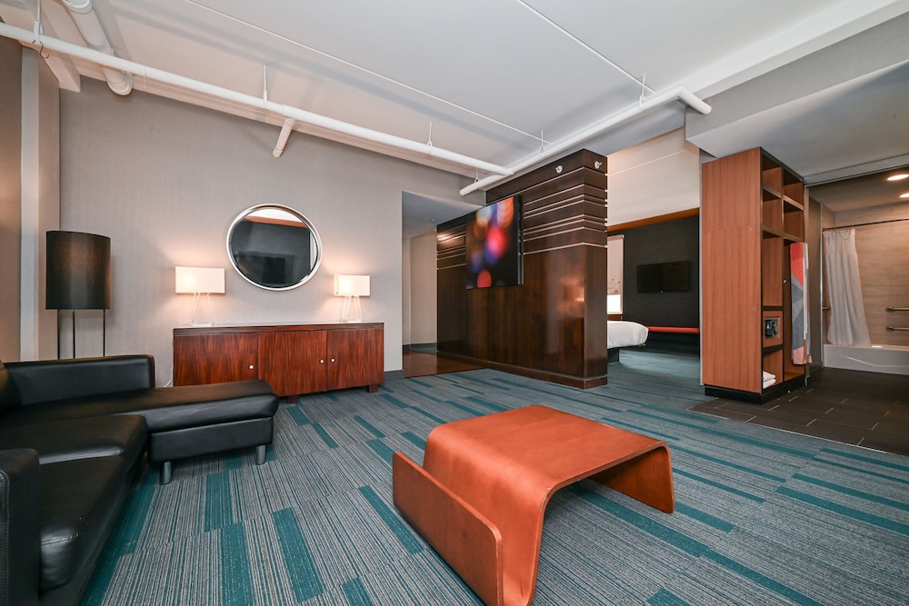 Aloft Charlotte City Center - photo 14