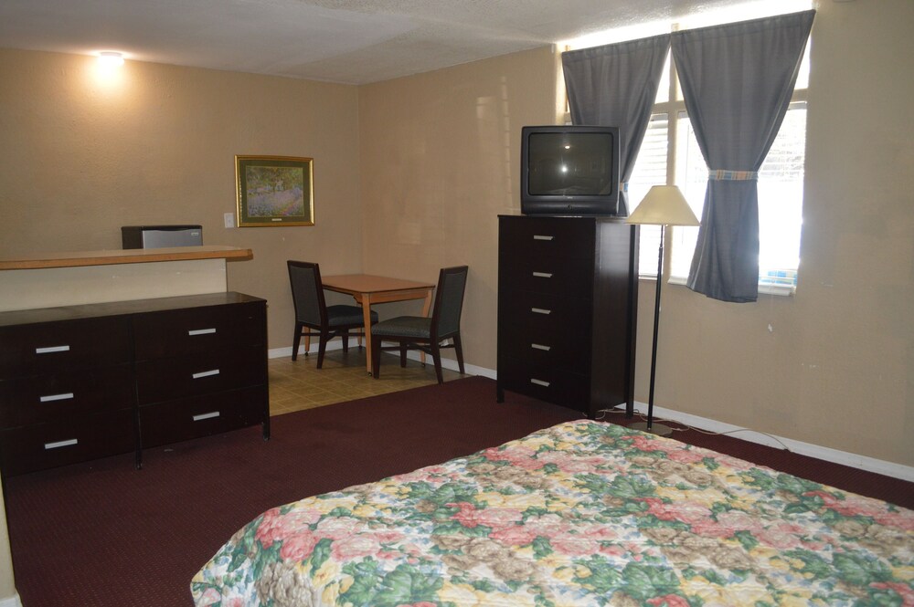 Tarpon Inn - photo 35