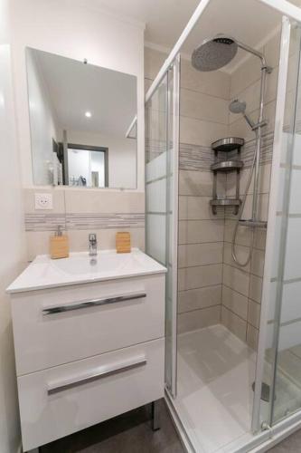Nice Plein Centre Studio 1 Avec Balcon - carbon neutral hotel in Nice