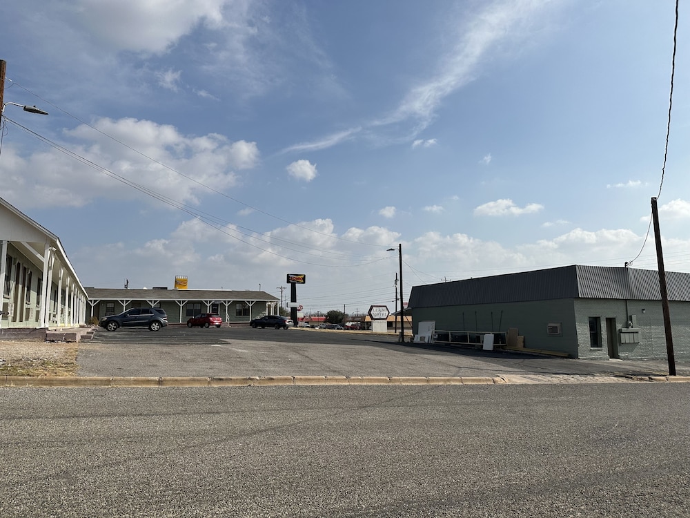 Llano Motel - photo 60