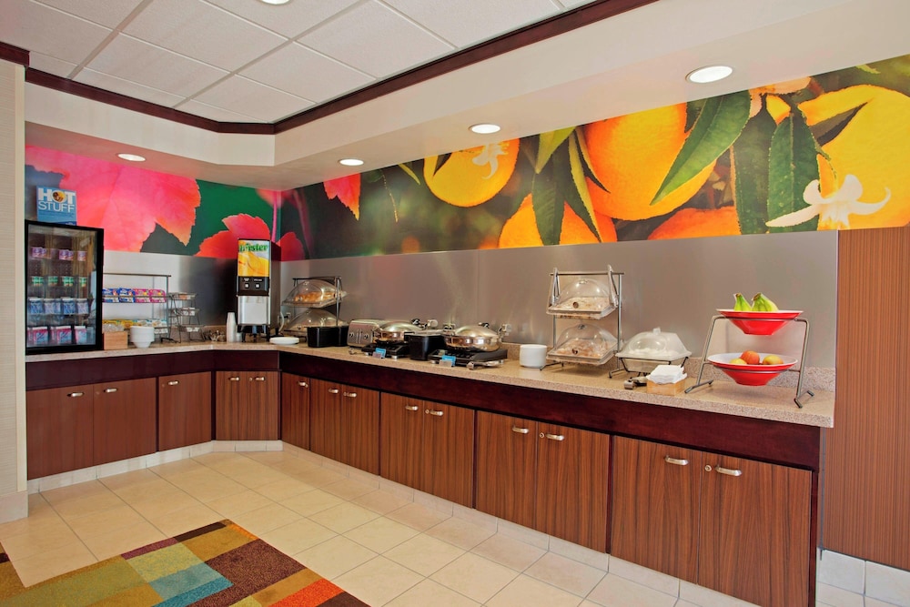 Fairfield Inn & Suites by Marriott Detroit Metro Airport Romulus - photo 22