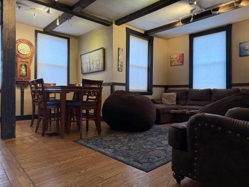 The Jolly Drayman Pub At The Briar Lea Inn - photo 18