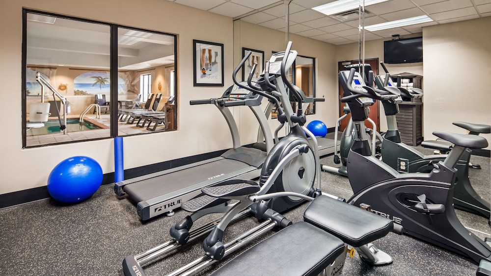 Best Western Plus Memorial Inn & Suites - photo 14