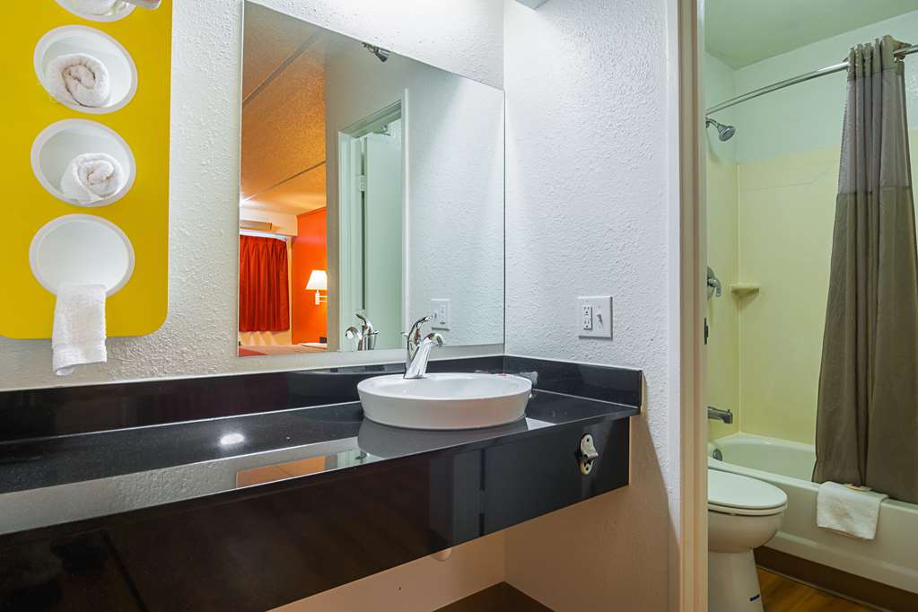 Motel 6 Tucker GA Atlanta Northeast - photo 20