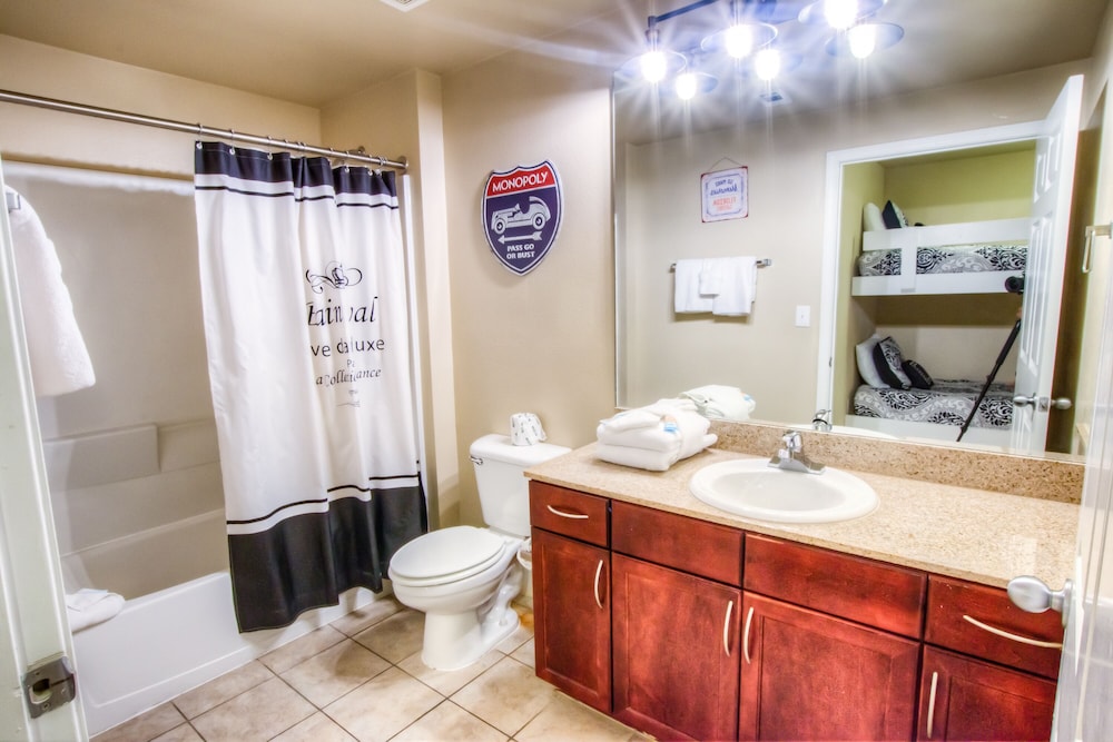 Laketown Wharf Resort by Aneliya's Rentals - photo 717