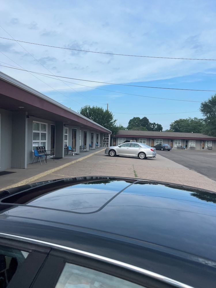Welch Motel - photo 11