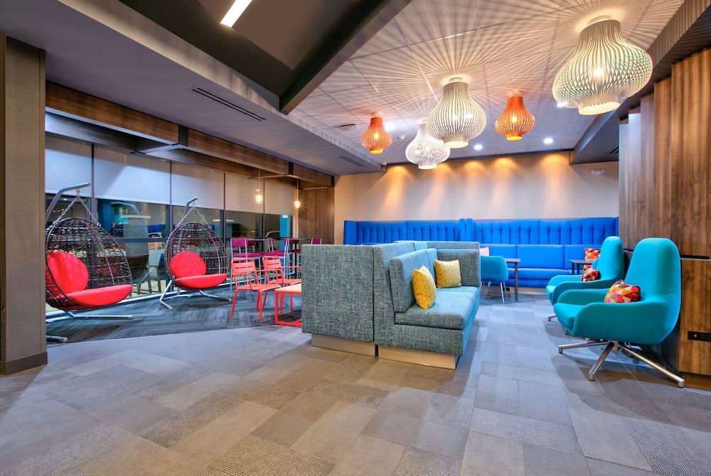 Tru by Hilton San Antonio at the Rim - photo 4