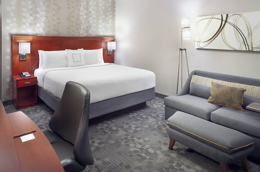Courtyard by Marriott Charlotte Southpark - photo 6