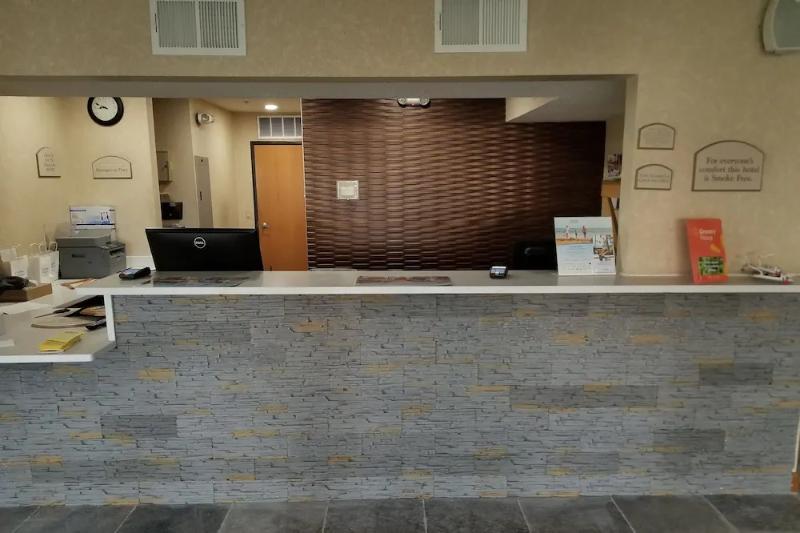 Wingate by Wyndham Auburn - photo 5