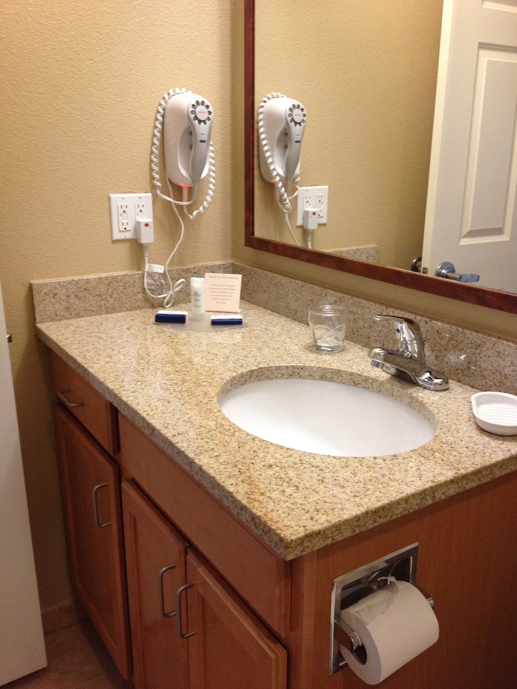 Candlewood Suites Craig Northwest by IHG - photo 13