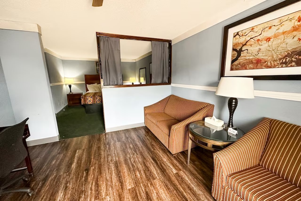 Executive Inn Ridgeway I 77 - photo 11