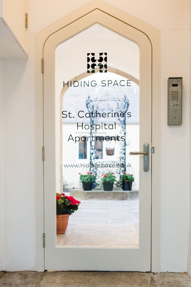 Hiding Space St Catherine 's Hospital — 4-Star Luxury Hotel in Bath, United Kingdom