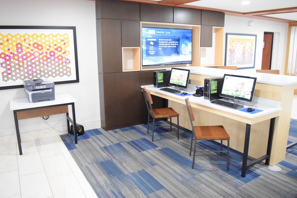 Holiday Inn Express Hotel & Suites West I 10 by IHG - photo 43