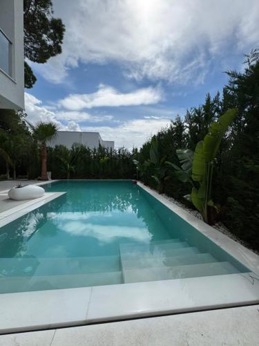 Rosemarine Villas — 4-Star Luxury Hotel in Durres, Albania