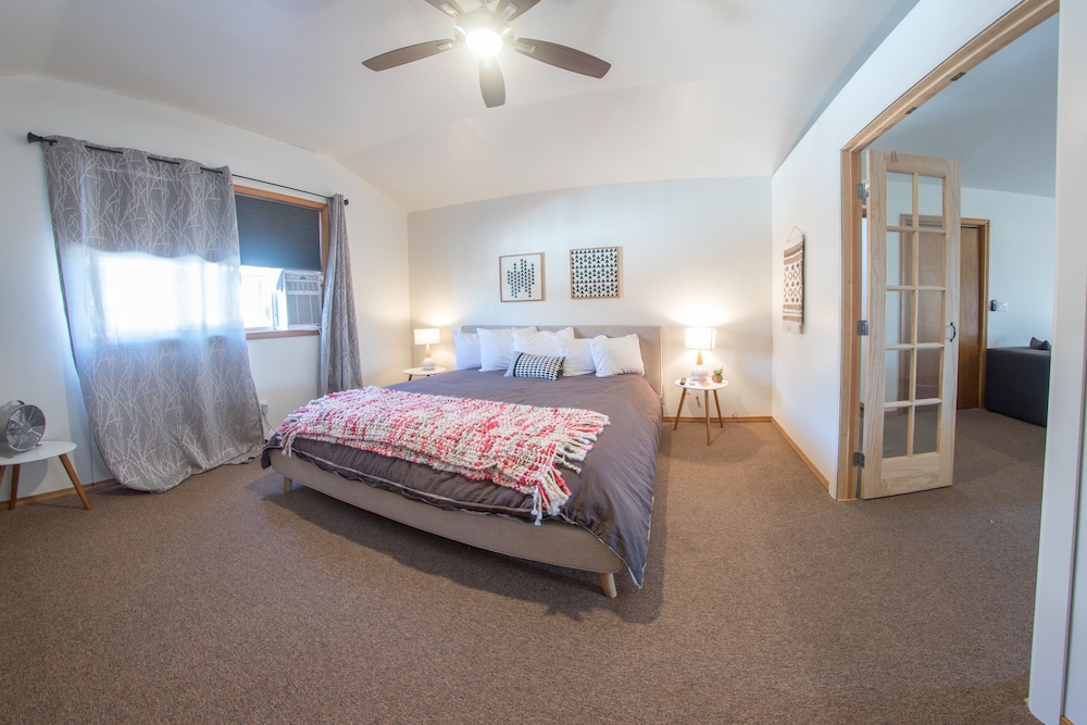 Monarch Motel - photo 5