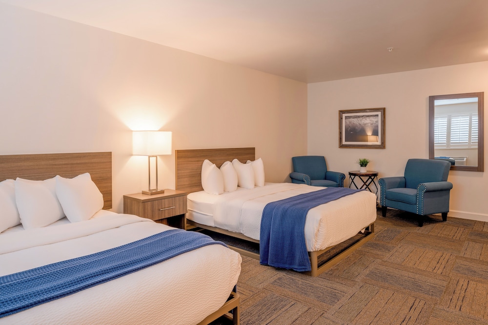 Inn At Moss Landing Point - photo 18