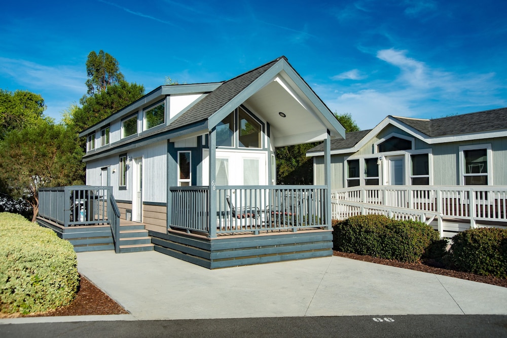 Vines RV Resort - photo 7