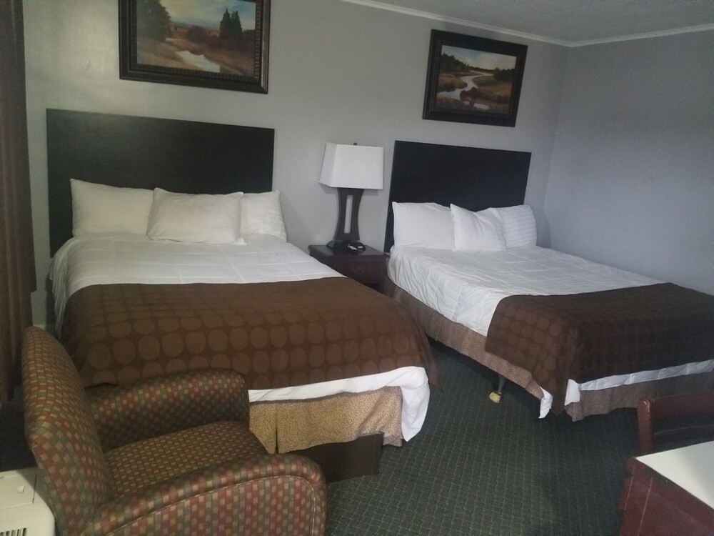 Fiesta City Motel - photo 19