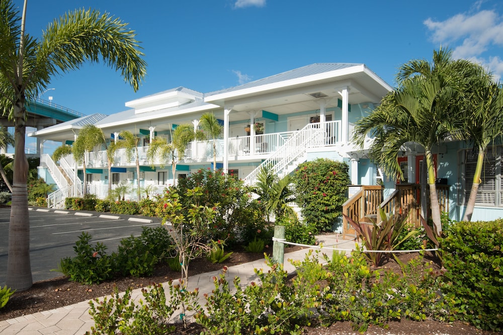 Matanzas Inn - carbon neutral hotel in Fort Myers Beach