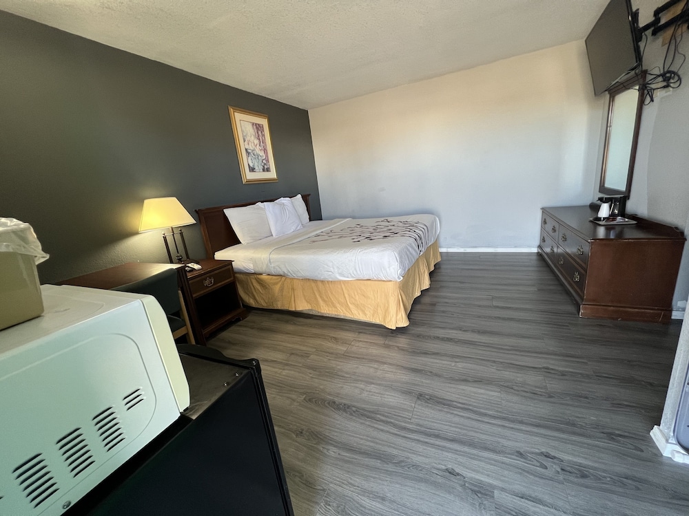 Greensburg Inn - photo 17