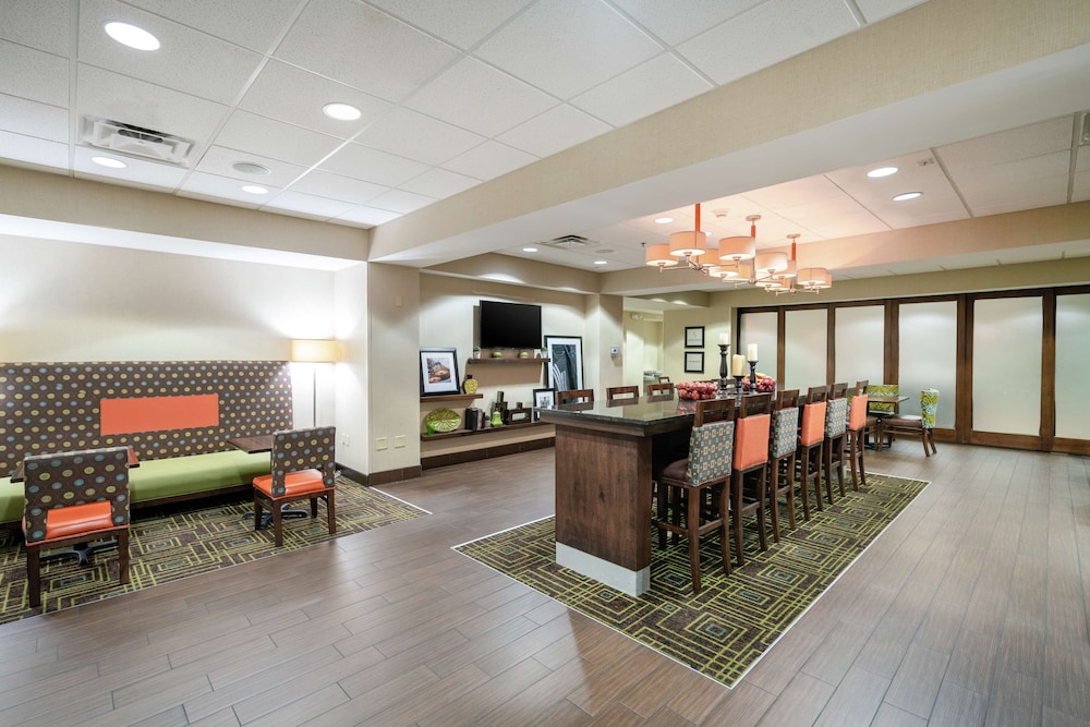 Hampton Inn Huntington University Area - photo 5