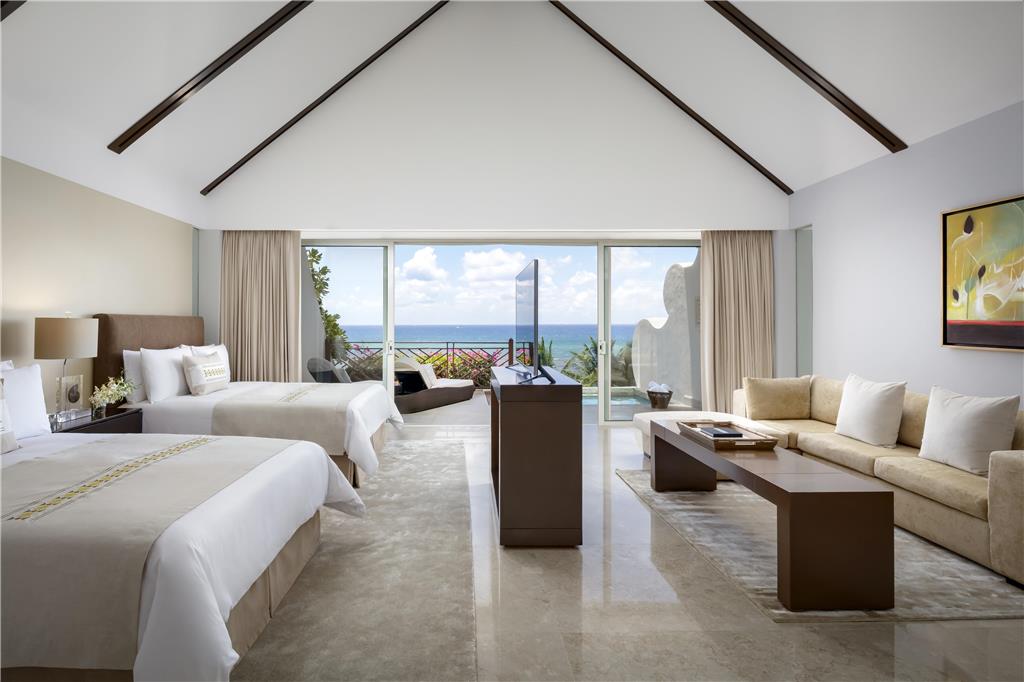 Grand Class Presidential Oceanfront Suite