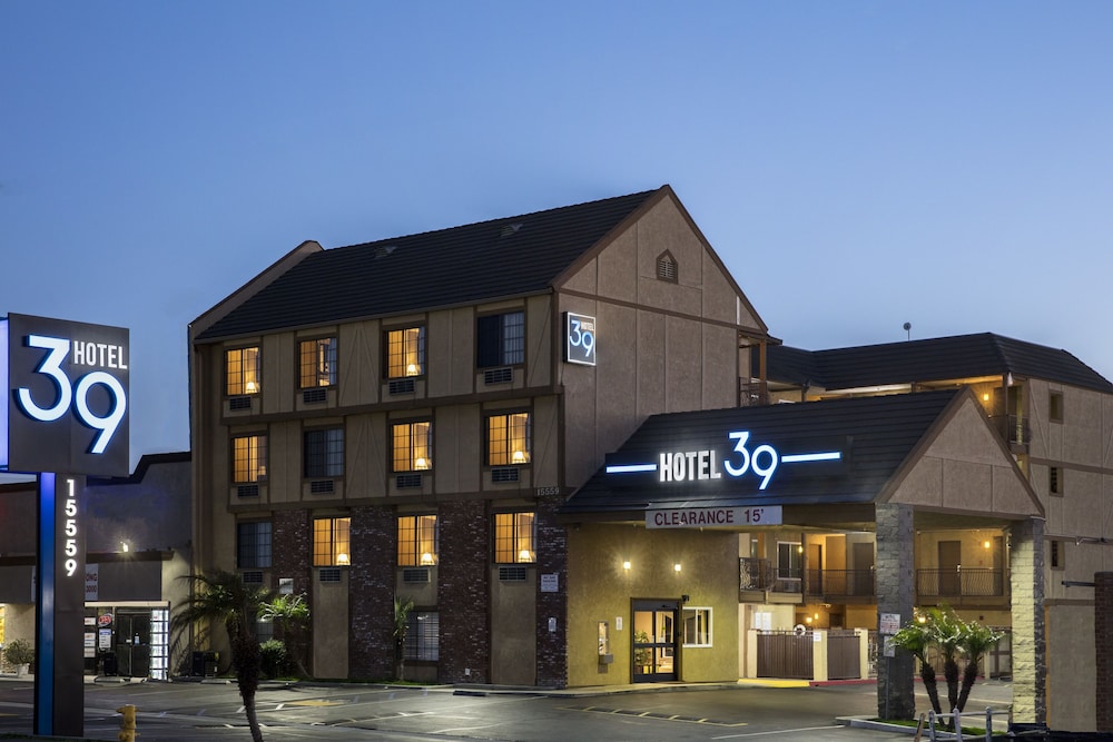 Hotel 39 Westminster - carbon neutral hotel in Westminster