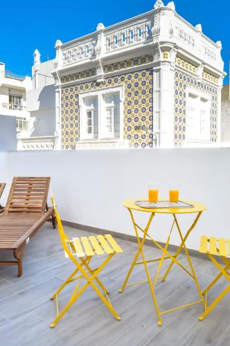 Casa Maia Spacious apartment with outdoor terraces — 4-Star Luxury Hotel in Olhao, Portugal