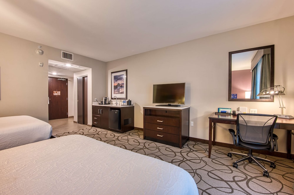 Hilton Garden Inn Irvine Orange County Airport - photo 8